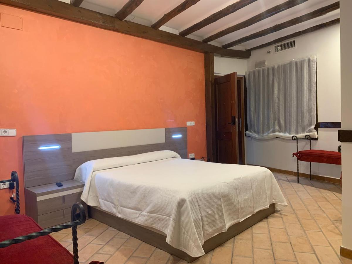 Hostal Poeta Machado Baeza Ngoại thất bức ảnh