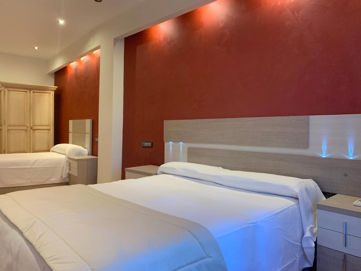 Hostal Poeta Machado Baeza Ngoại thất bức ảnh