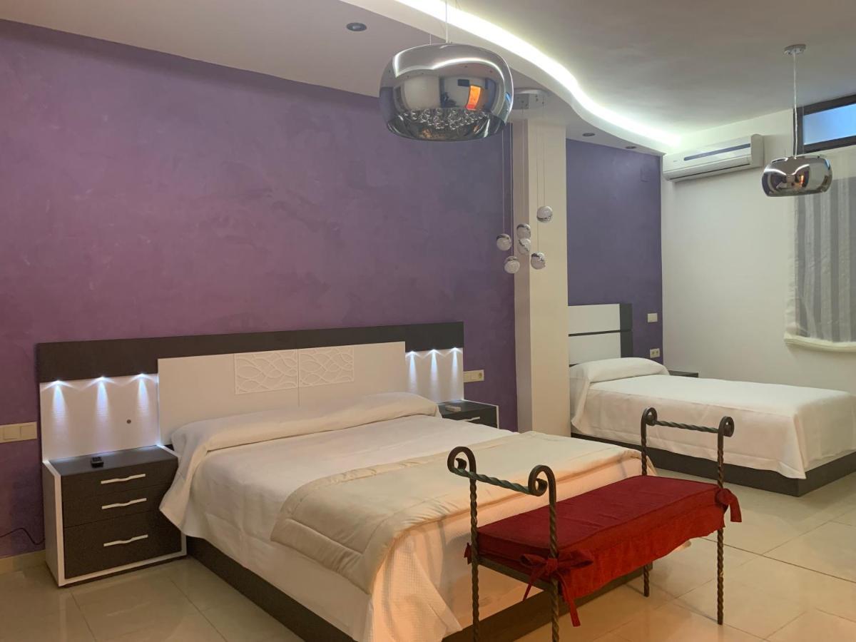 Hostal Poeta Machado Baeza Ngoại thất bức ảnh